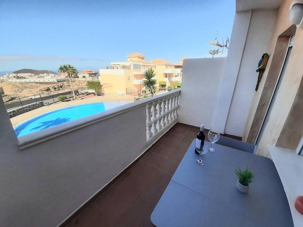 1 Bedroom Giuly Sea Views In Cristianos Apartment